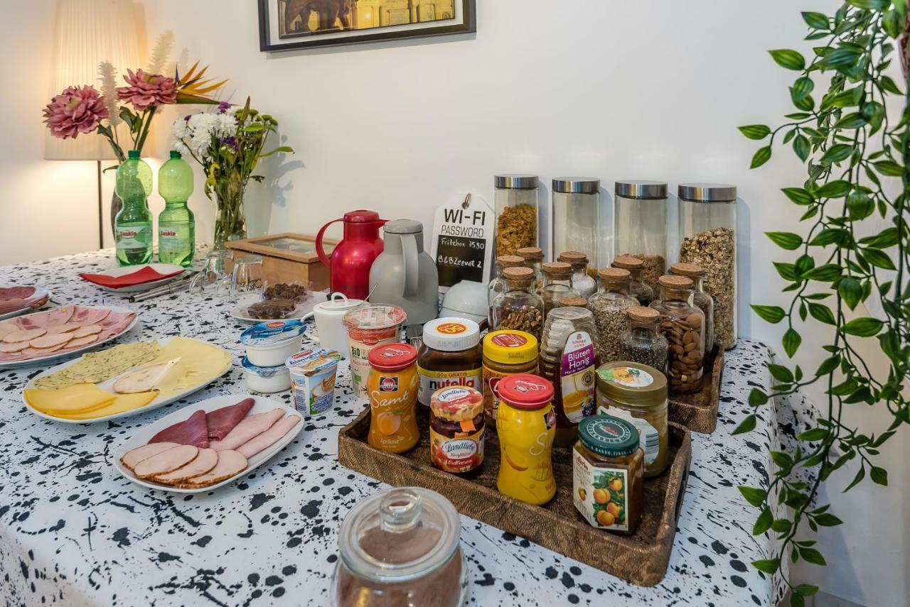 Zeevat Waldperlach Bed & Breakfast